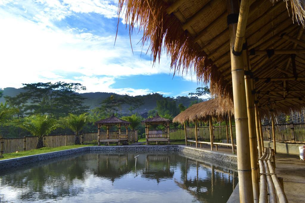 Bess Resort & Waterpark Hotel And Convention Маланг Экстерьер фото
