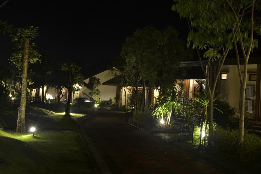 Bess Resort & Waterpark Hotel And Convention Маланг Экстерьер фото